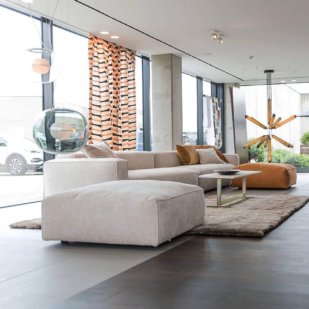 Levita Modern Orb Pendant - Minimalist Floating Glass Globe Light for Living Room & Foyer