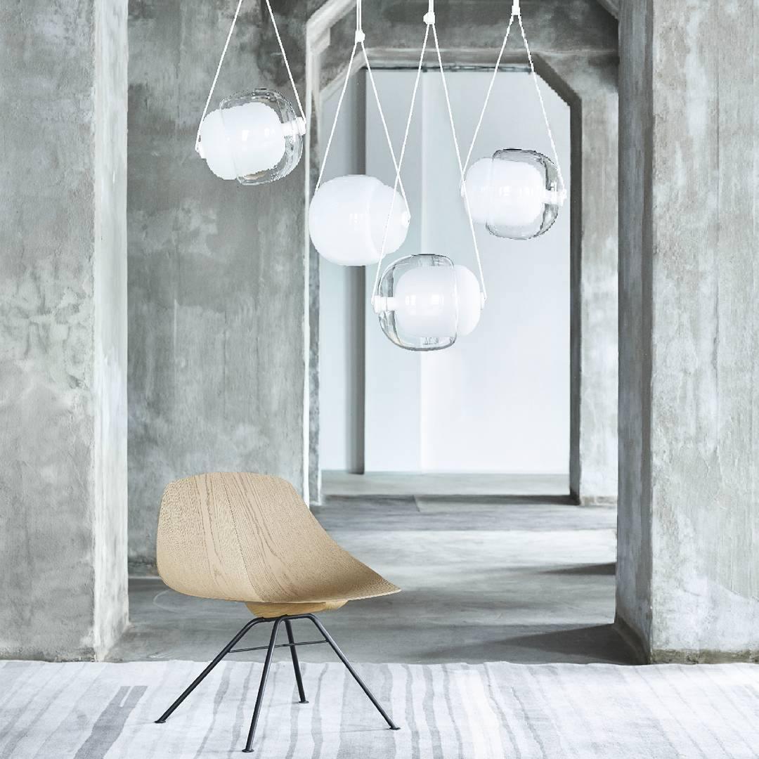 Cello Hand-Blown Glass Pendant Light - Elegant Pear-Shaped Hanging Lamp for Kitchen & Dining Room