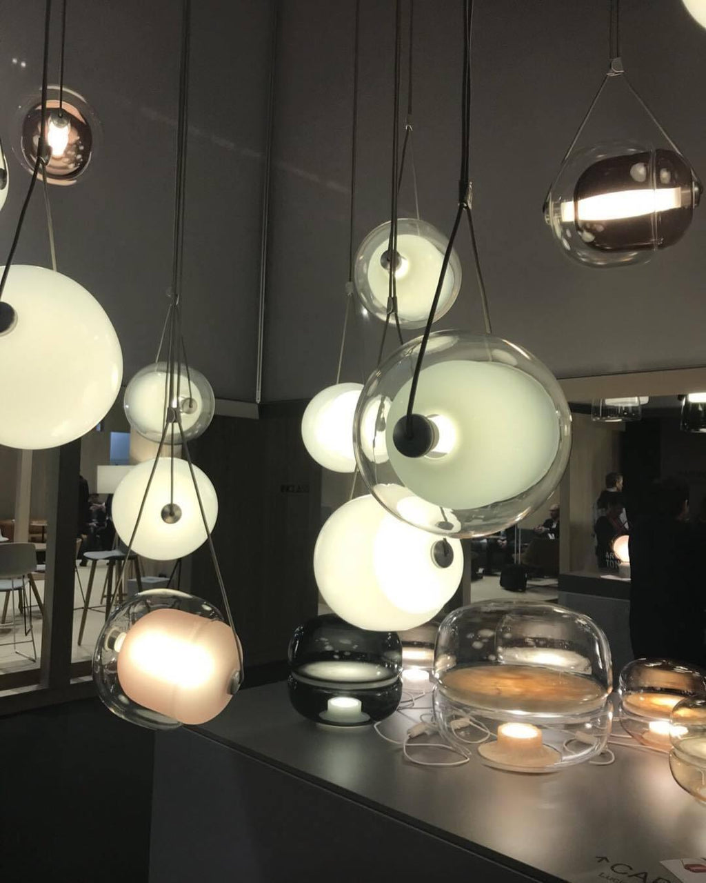 Cello Hand-Blown Glass Pendant Light - Elegant Pear-Shaped Hanging Lamp for Kitchen & Dining Room