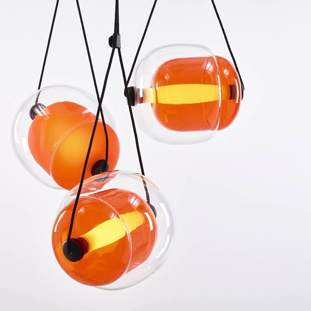 Cello Hand-Blown Glass Pendant Light - Elegant Pear-Shaped Hanging Lamp for Kitchen & Dining Room