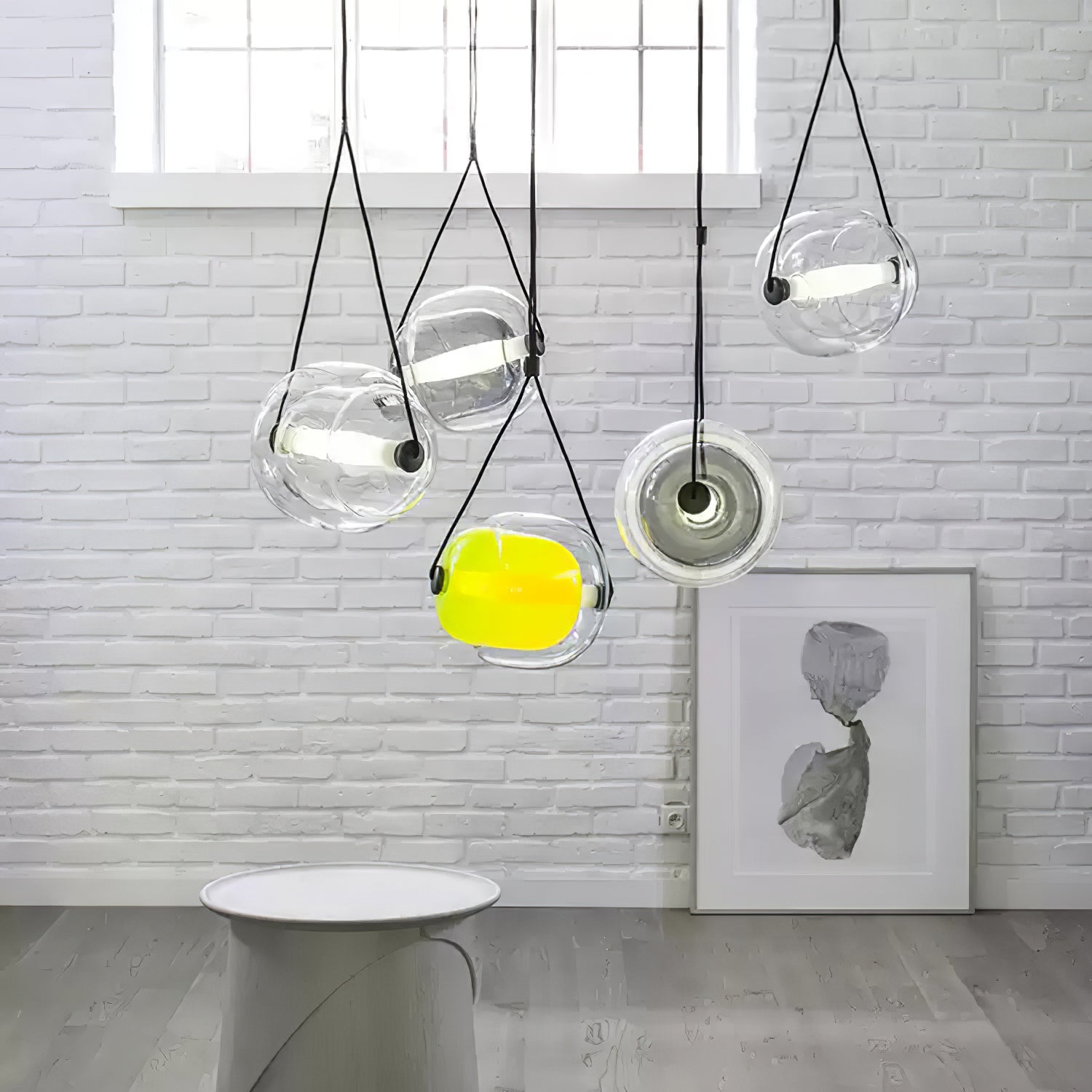 Cello Hand-Blown Glass Pendant Light - Elegant Pear-Shaped Hanging Lamp for Kitchen & Dining Room