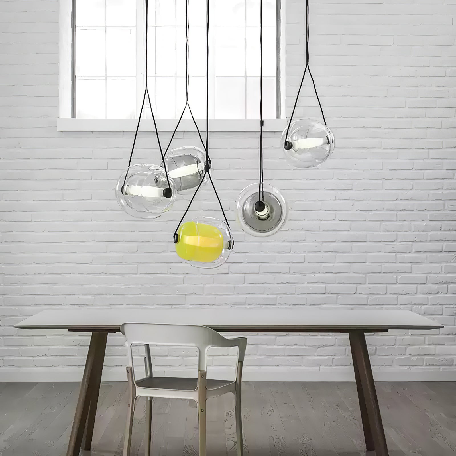 Cello Hand-Blown Glass Pendant Light - Elegant Pear-Shaped Hanging Lamp for Kitchen & Dining Room