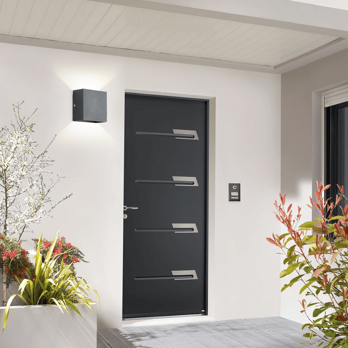 Arcato Modern Outdoor Wall Light - Metal Design in Black/White/Grey for Corridor