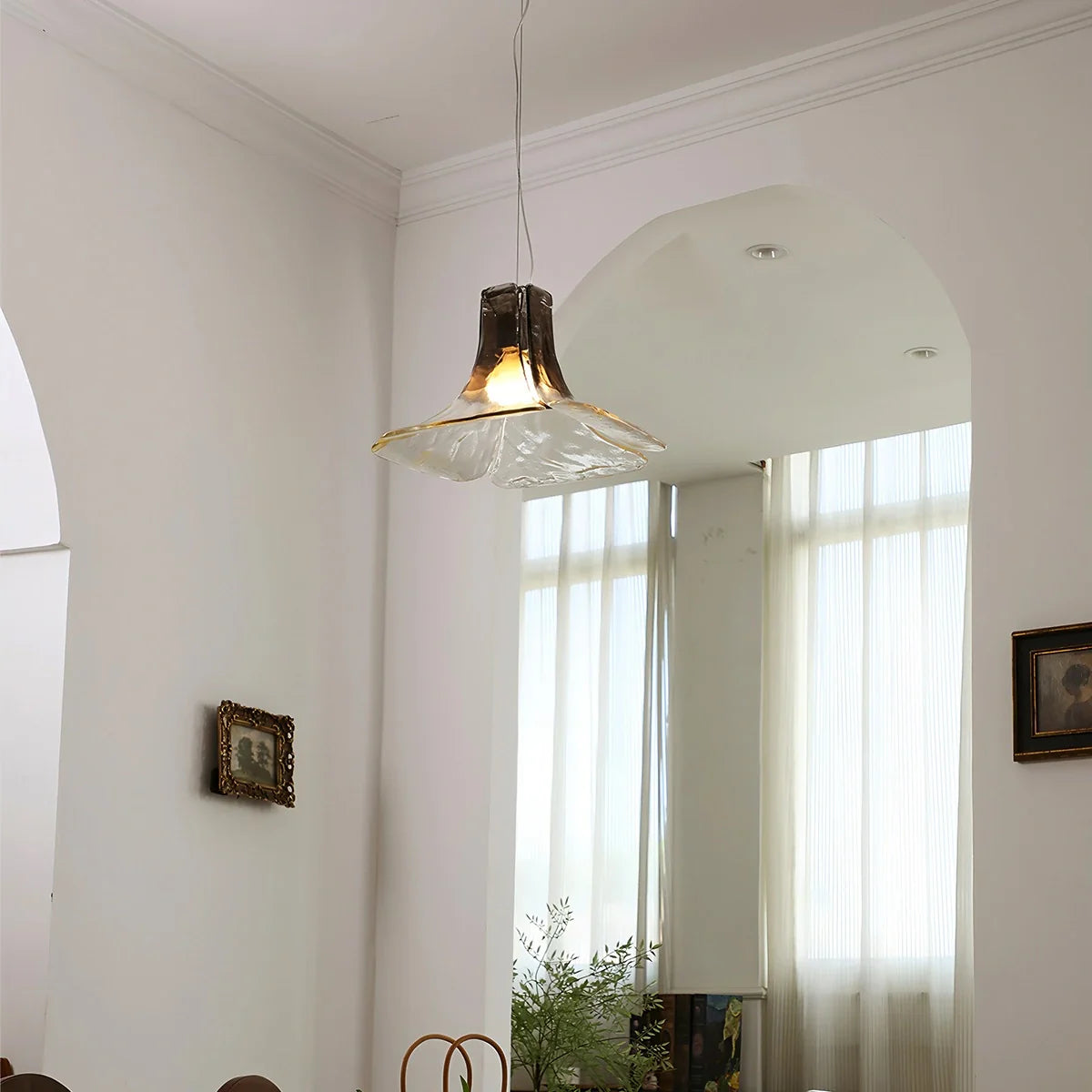 Murano Gradient Glass Pendant - Hand-Blown Petal Chandelier with Ombre Artistic Glow for Dining Room