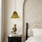 Tiffany Style Floral Pendant Light - Hand-Crafted Stained Glass Flower Hanging Lamp for Dining & Bedroom