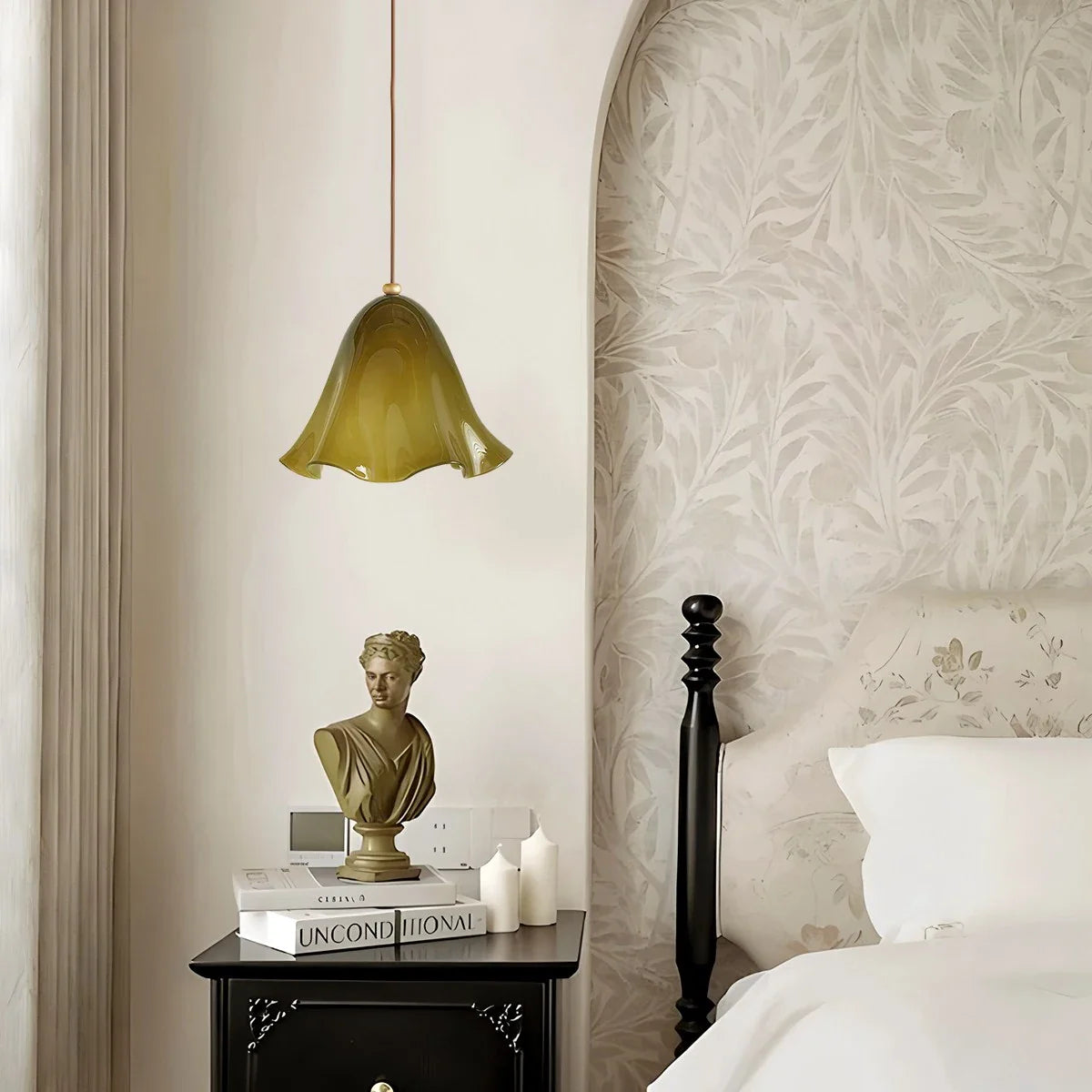Tiffany Style Floral Pendant Light - Hand-Crafted Stained Glass Flower Hanging Lamp for Dining & Bedroom