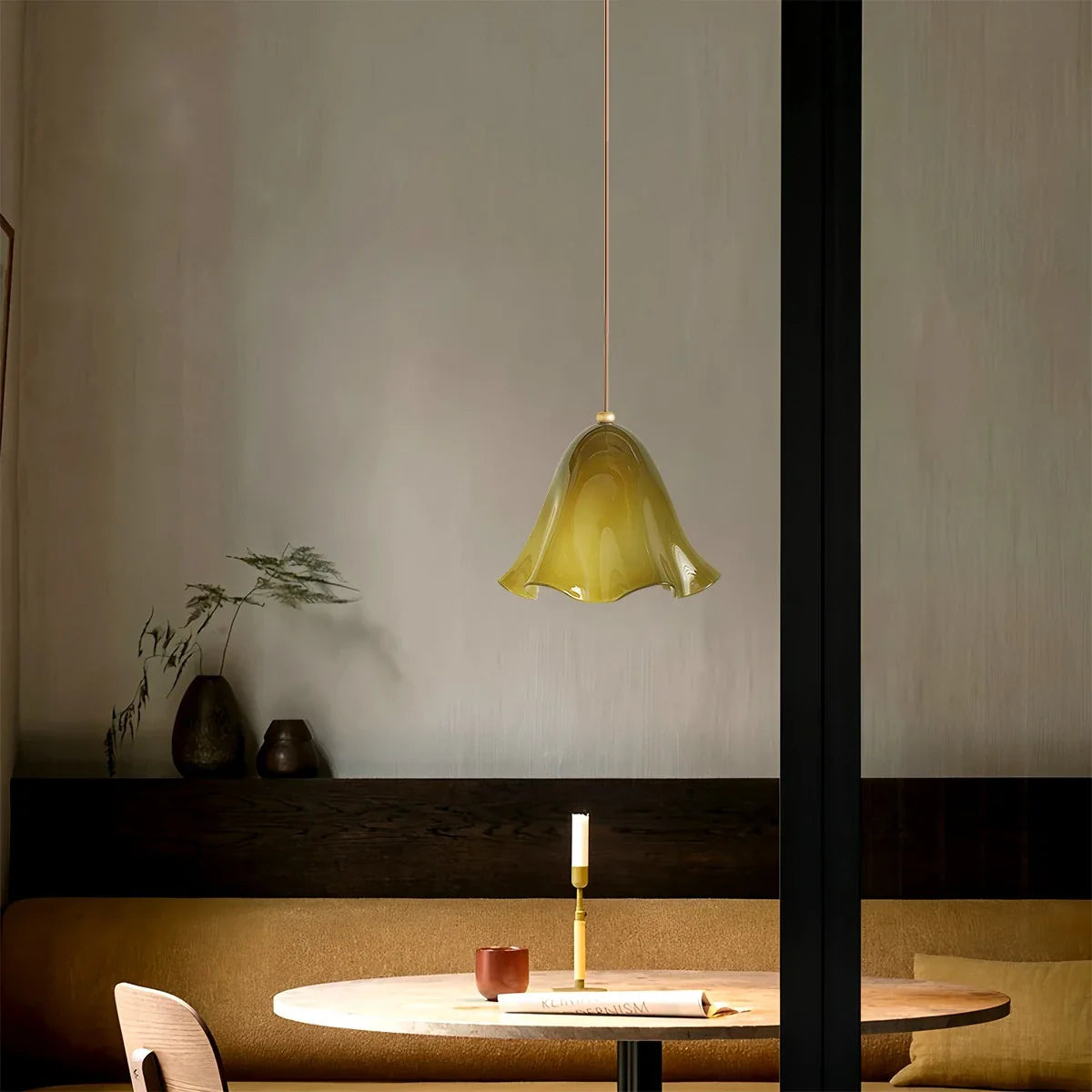 Tiffany Style Floral Pendant Light - Hand-Crafted Stained Glass Flower Hanging Lamp for Dining & Bedroom