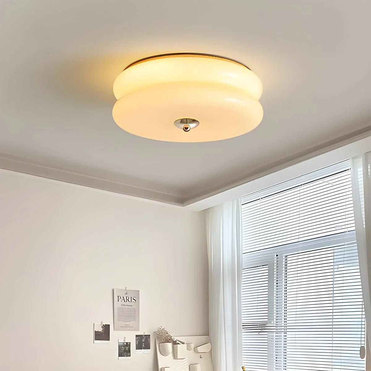 Art Deco Vintage Ceiling Light - Glamorous Glass & Brass Flush Mount for Bedroom