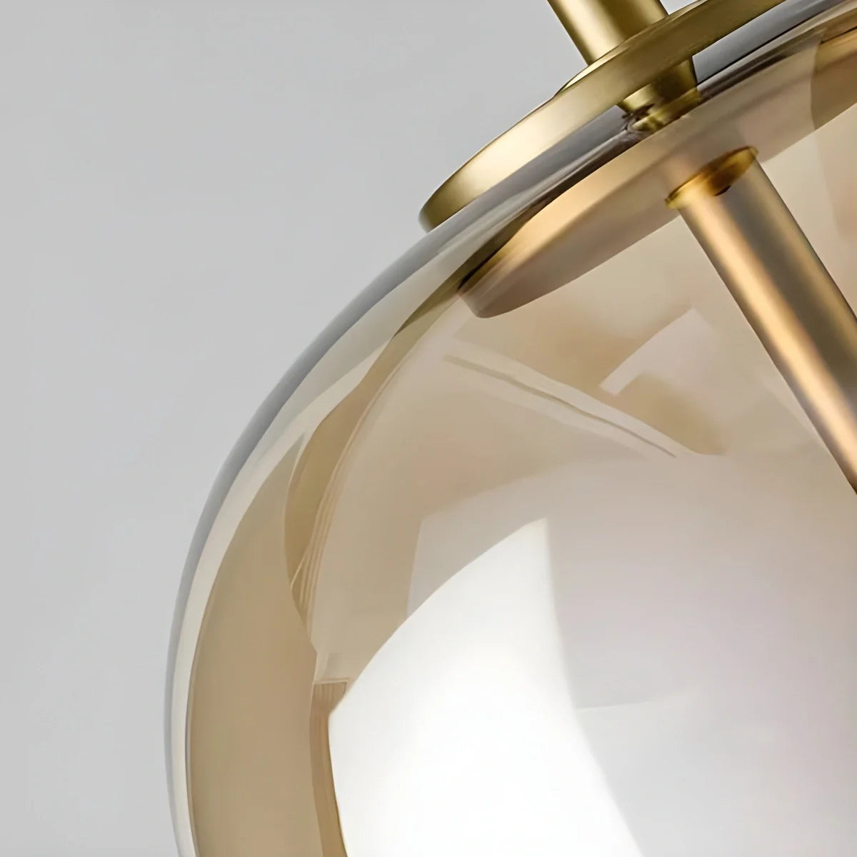 Modern Artisan Glass Pendant - Elegant Hand-Blown Globe Hanging Light for Dining Room