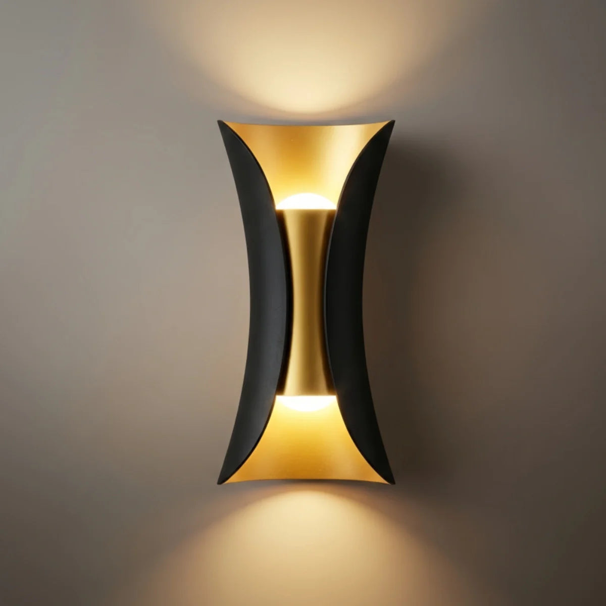 Irondale Modern Curved LED Outdoor Wall Sconce – Wall-Mounted Fixture for Courtyard/Patio
