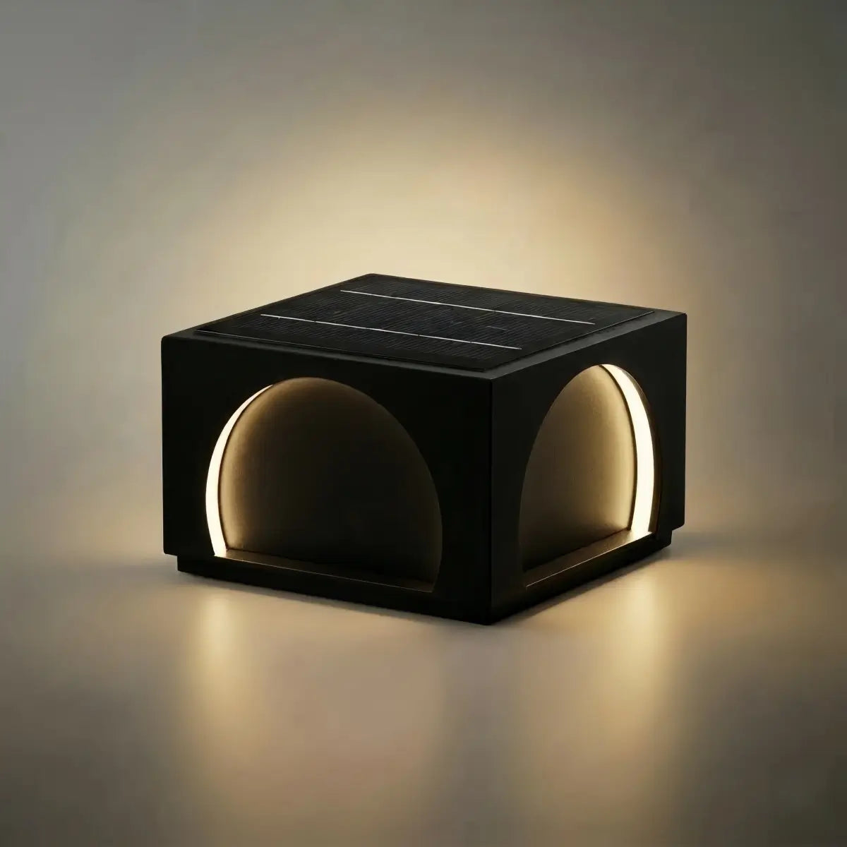 Nuvlight_Metal_Outdoor_Solar_Pillar_Light