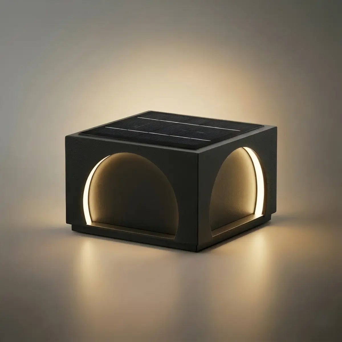 Nuvlight_Metal_Outdoor_Solar_Pillar_Light