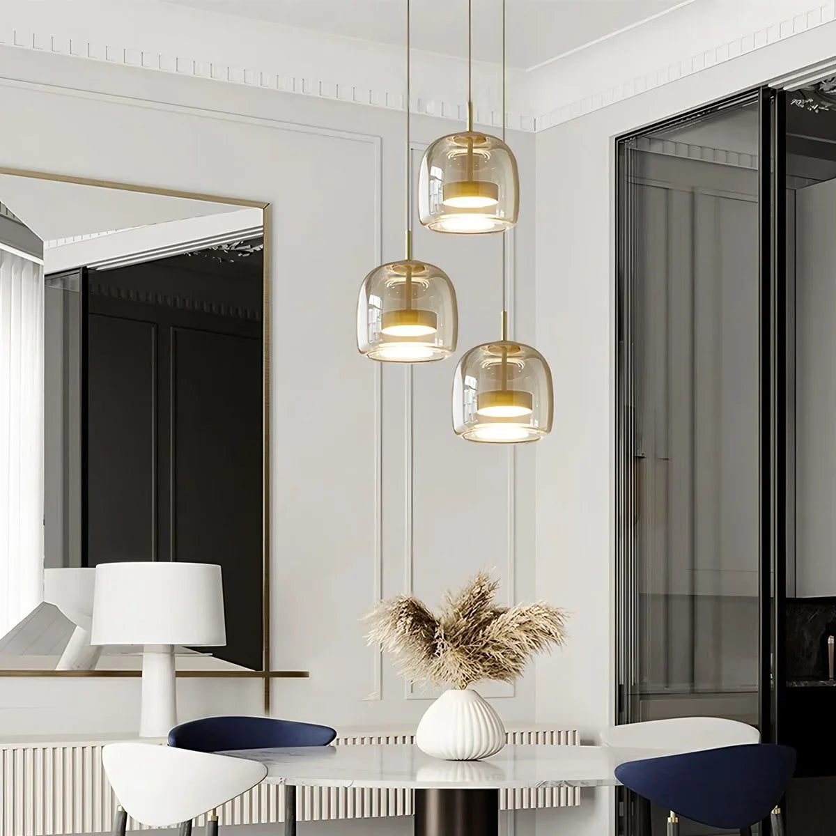 Modern Artisan Glass Pendant - Elegant Hand-Blown Globe Hanging Light for Dining Room